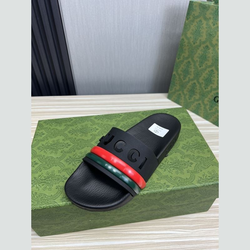 G*u*i slippers
